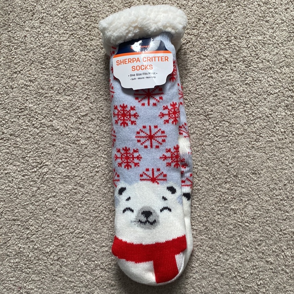New With Tag Warm Soft Non-Slip Thick Sherpa SocksWith A Polar Bear Great Gift!